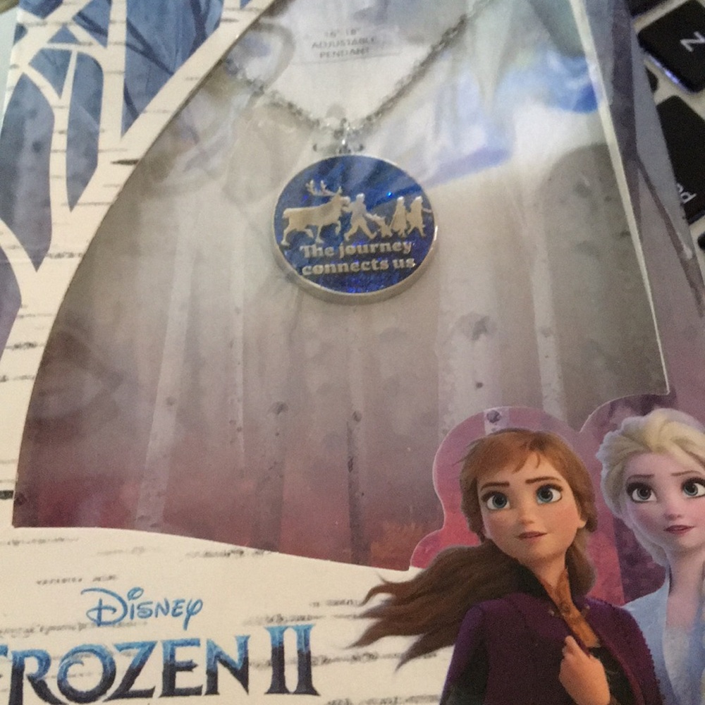 Disney Frozen II 16-18 Pendant JOURNEY CONNECTS US